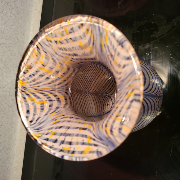 Hand Blown Feather Pull Art Glass Vase 7.25" - Picture 4 of 10